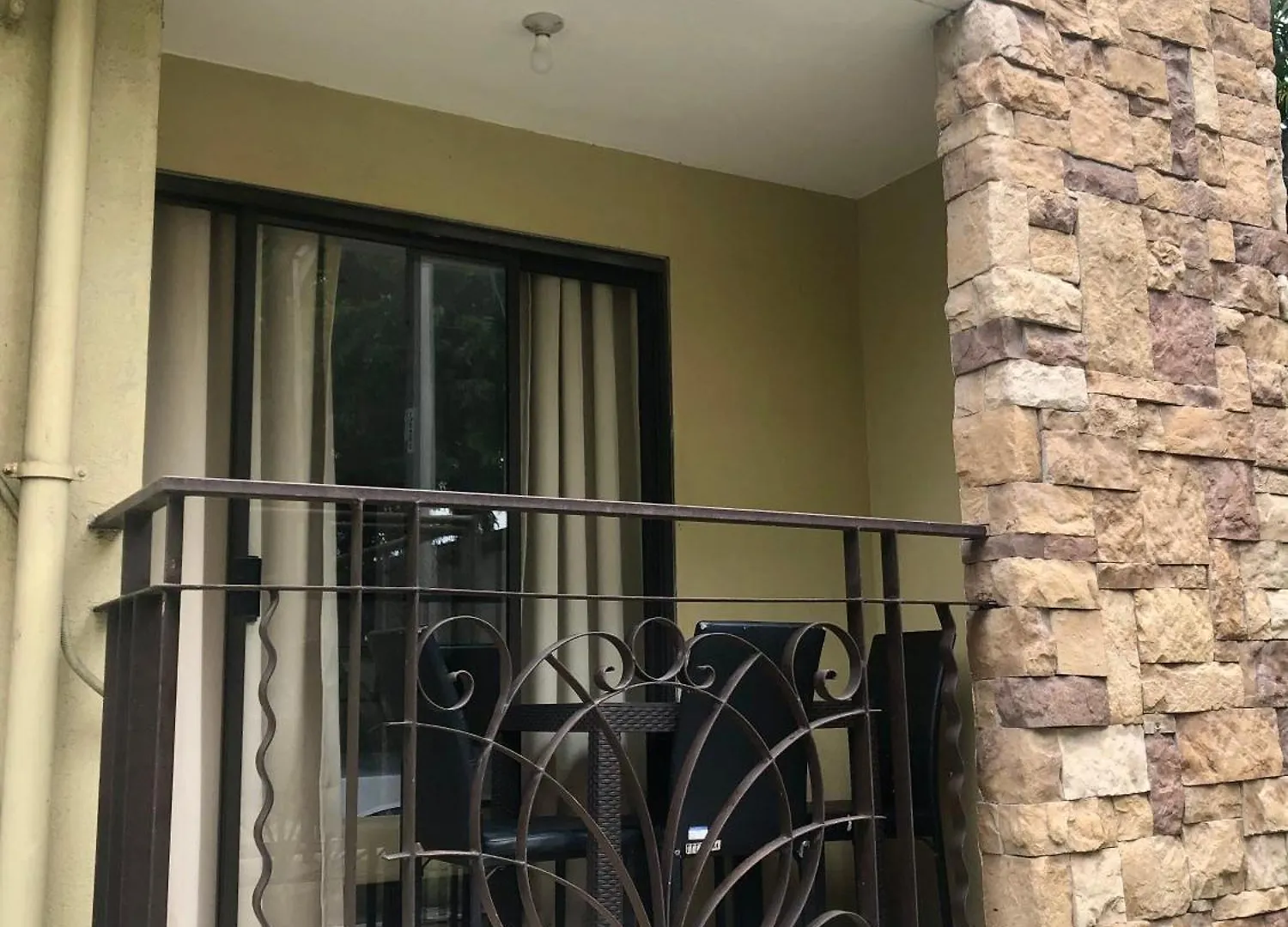 2Br Condo Free Pool With Wifi Near Mall In Davao City 0*,  Filipinas