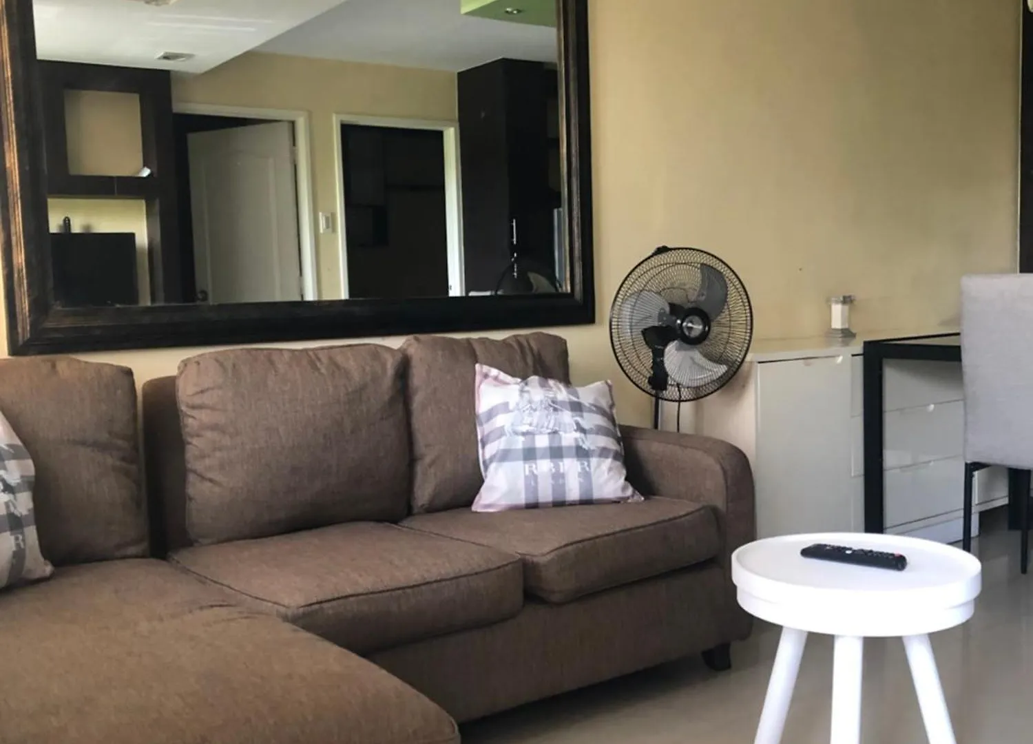 2Br Condo Free Pool With Wifi Near Mall In Davao City Philippinen